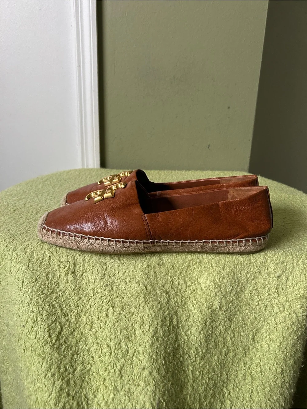 Tory Burch classic slip